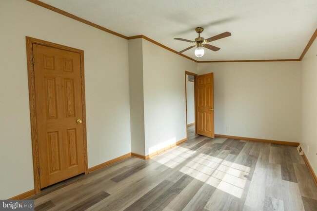 Foto del edificio - 202 N Teal Rd