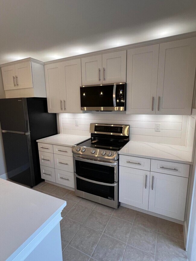 Building Photo - 3066 30th Ct