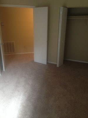 Building Photo - 9313 Willow Creek Dr