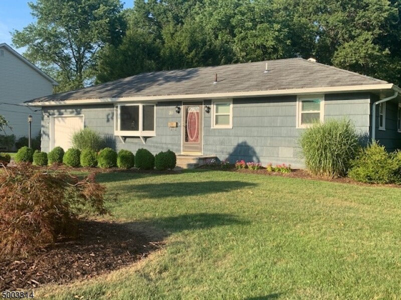 30 New St, Pequannock Township, NJ 07440 House Rental in Pequannock
