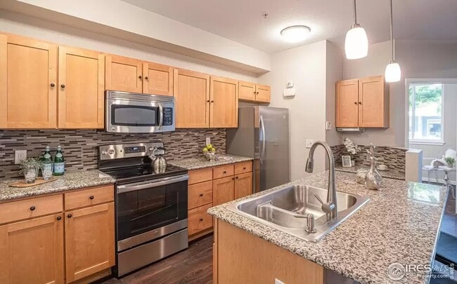 Large Upgraded Kitchen - 2850 E College Ave
