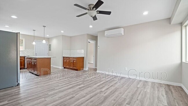 Foto del edificio - 4275-4277 College Ave