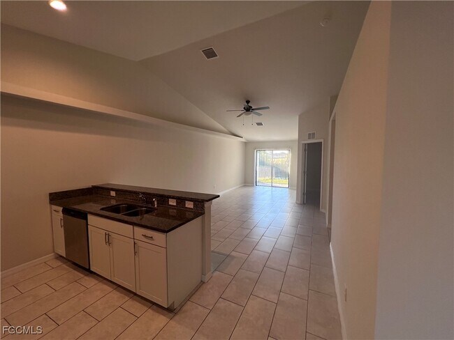 Foto del edificio - 538 SE 6th Terrace