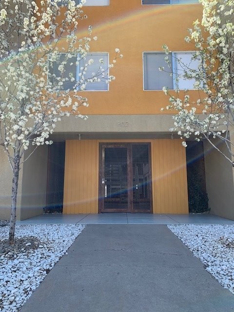 Building Photo - 802 Gold Ave SW