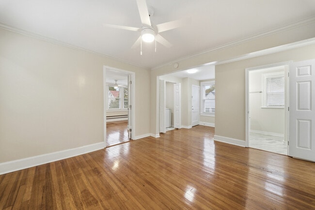 Building Photo - 609 Baldwin Ave