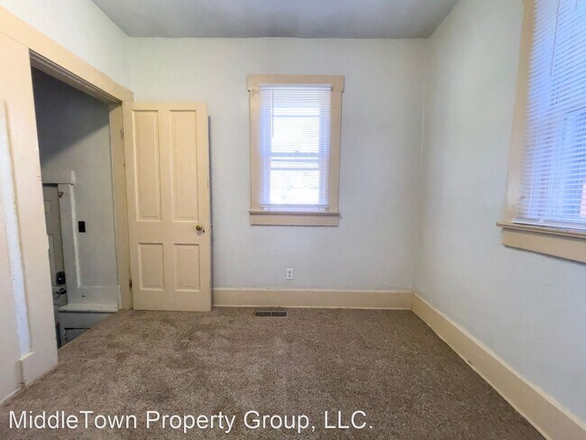 Building Photo - 3 br, 1 bath House - 1104 W. University Ave.