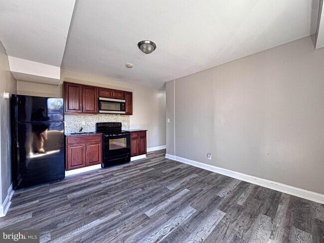 Foto del edificio - 4630 Hillside Rd SE