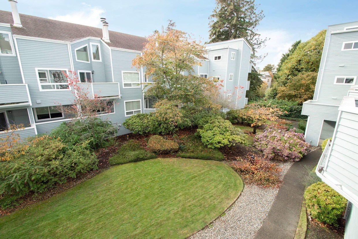 Primary Photo - 21925 7th Ave S