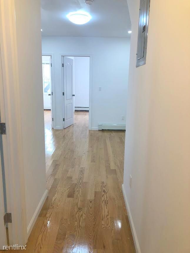 Building Photo - 3 br, 2 bath  - 3558 Crescent St