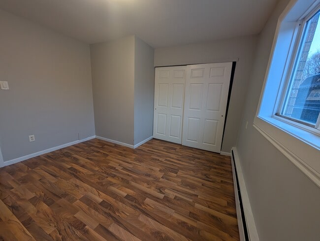 Building Photo - Comfortable 1-Bedroom Apartment – Heat & Hot Water Included! JAN 1 Move In