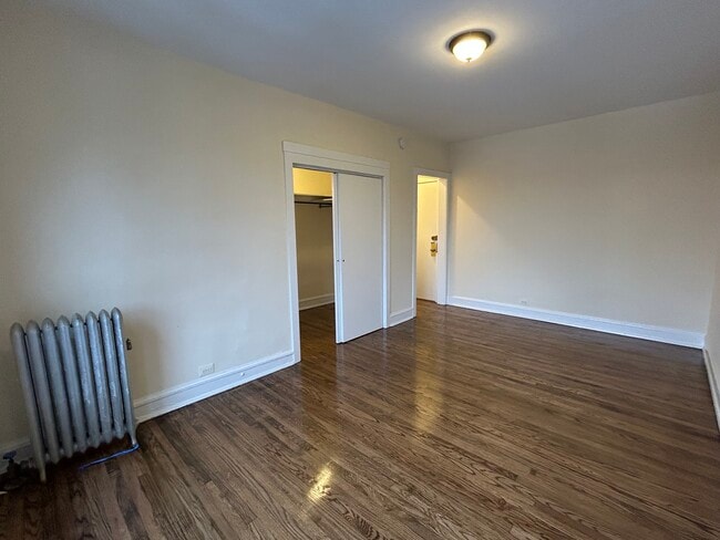 Foto del edificio - 2712 N Milwaukee Ave