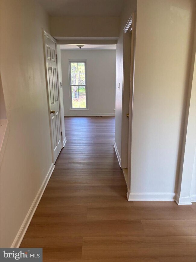Foto del edificio - 2900 Madeira Ct