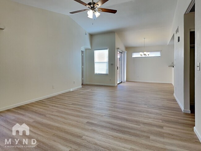 Foto del edificio - 4545 N 67th Ave