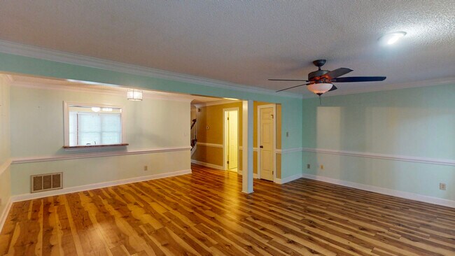 Foto del edificio - 742 Lord Dunmore Dr