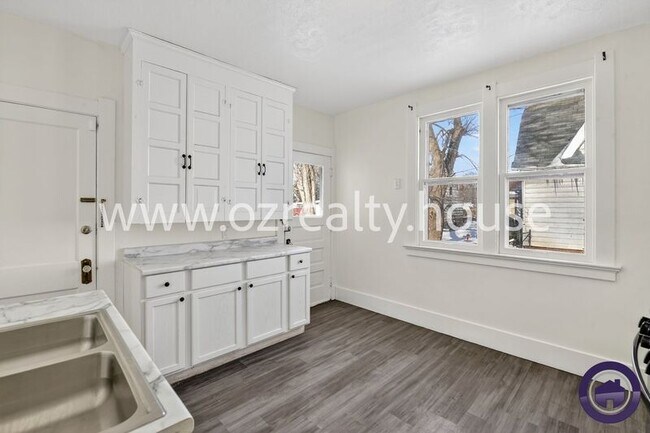 Foto del edificio - 834 Oak St