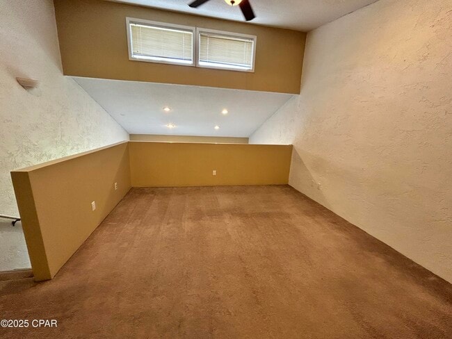 Foto del edificio - 6901 N Lagoon Dr