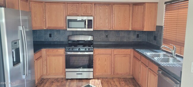 Foto del edificio - 21439 Goles Dr