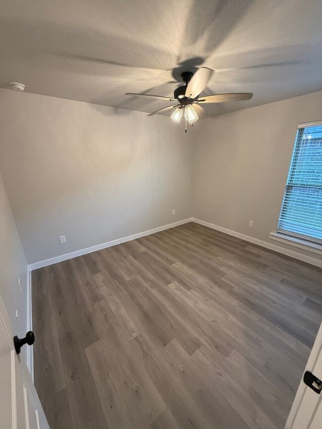 Foto del edificio - Brand new! 3/2/2 in Bell Farms!! Available...