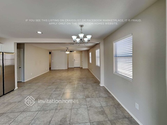 Building Photo - 2114 E Caspian Way