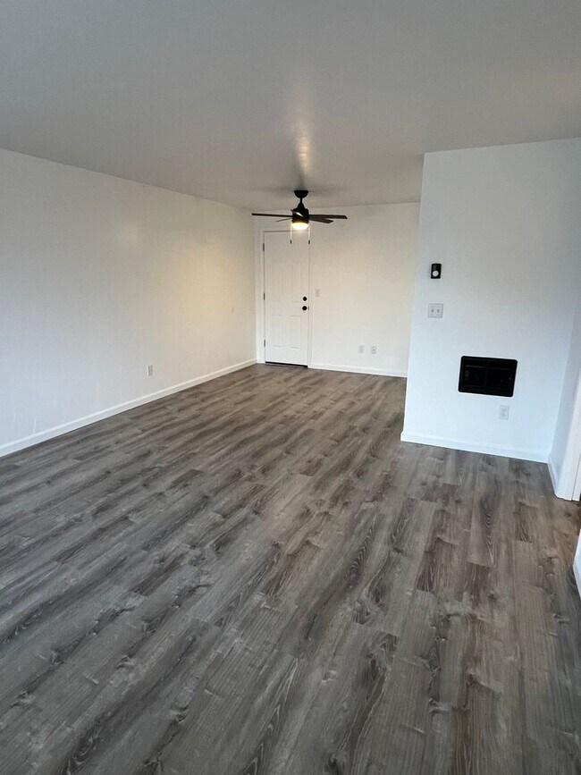 Foto del edificio - 851 NE A St