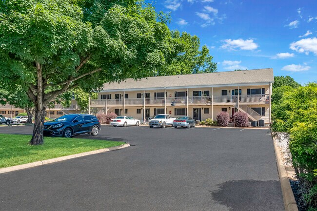Foto del edificio - Signal Hill Apartments and Townhomes