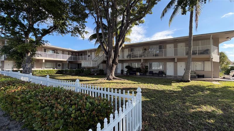 Foto principal - 344 SE 11th Ave