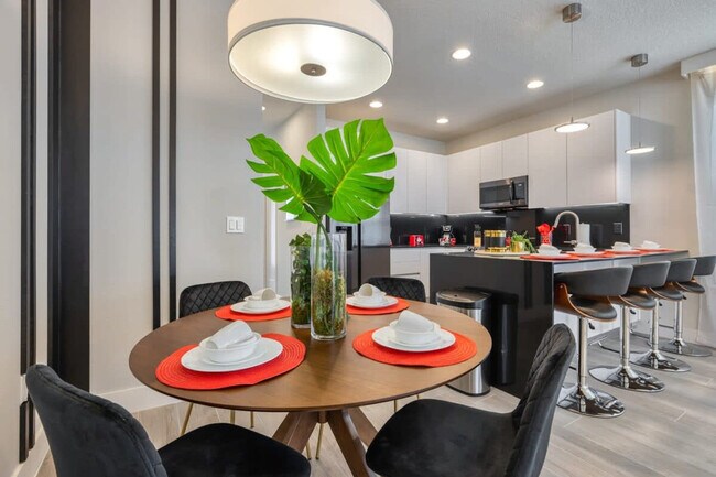 Foto del edificio - 17444 Hidden Forest Dr
