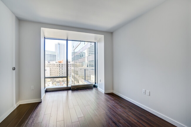 Building Photo - 150 Van Ness
