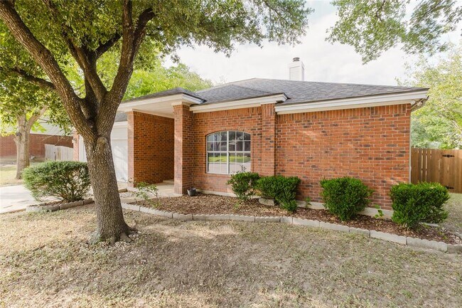 Foto del edificio - 6614 Bramber Ln