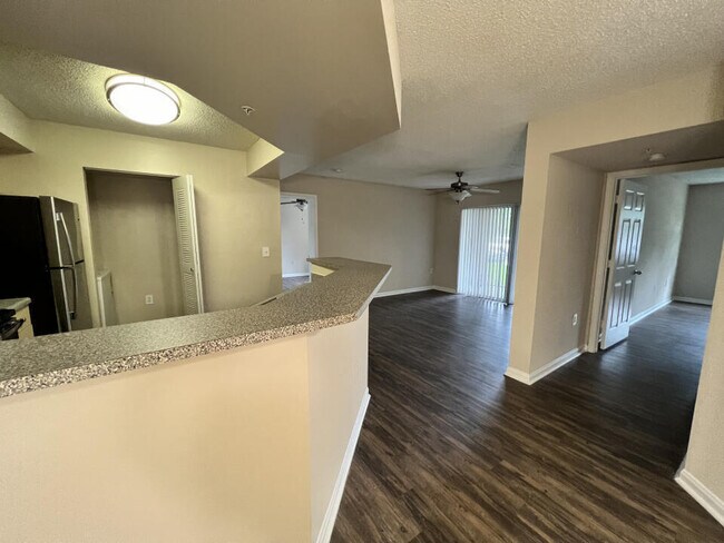 Foto del edificio - 3817 NW Mediterranean Ln