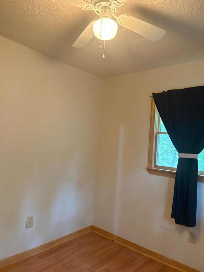 Foto del edificio - 3 Bedroom 2 Bath Home in Colington $2195/mo