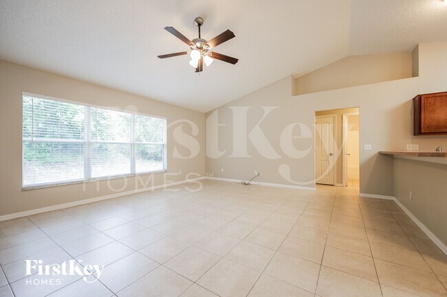 Building Photo - 2006 Southern Oak Loop