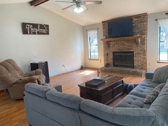 Foto del edificio - 253 Grand Prix Dr