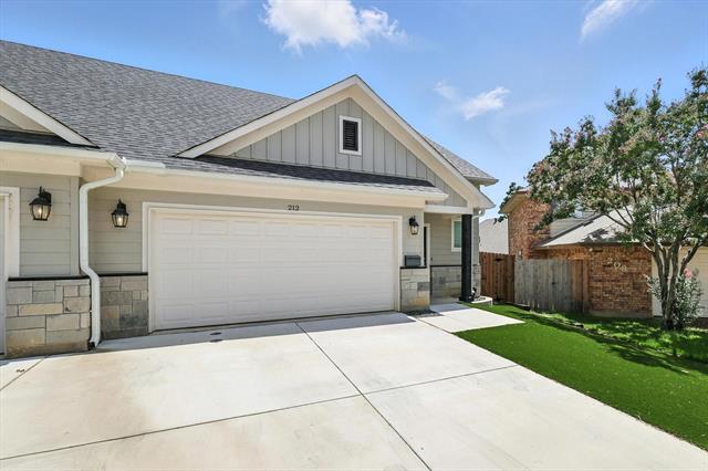 Foto del edificio - 212 Wayside Ct
