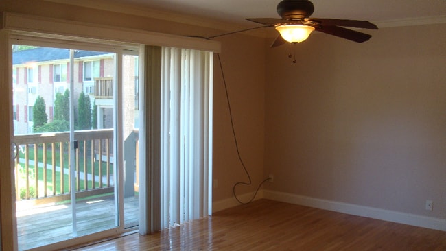 Building Photo - 417 Parkdale Ave