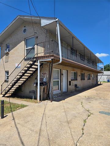 Primary Photo - 4205 Metropolitan Ave