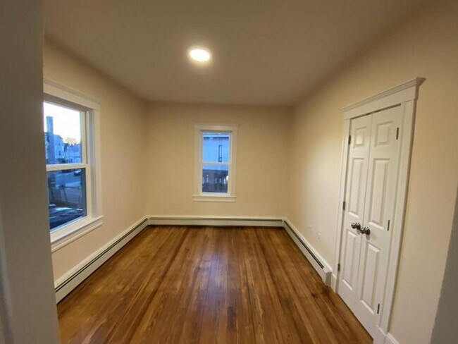 Foto del edificio - 2 bedroom in Boston MA 02122
