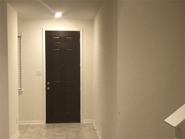 Foto del edificio - 4843 Lucky Fawn Ln