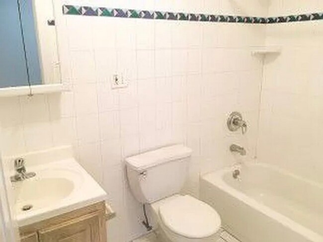 Foto del edificio - 141-35 Pershing Crescent