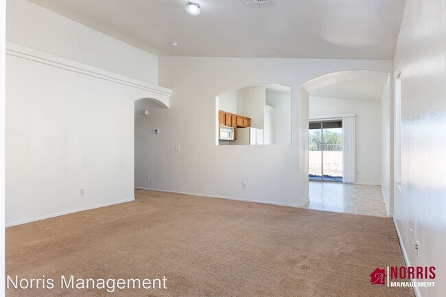 Building Photo - 3 br, 2 bath House - 3677 N French Pl