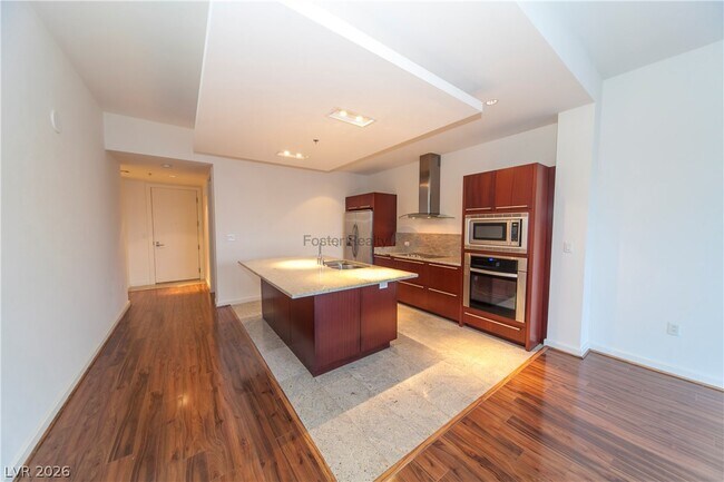 Building Photo - 4471 Dean Martin Dr