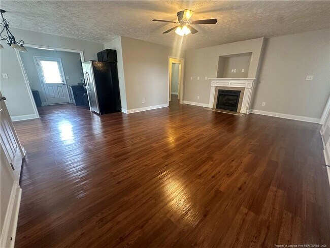 Foto del edificio - 450 Copper Creek Dr