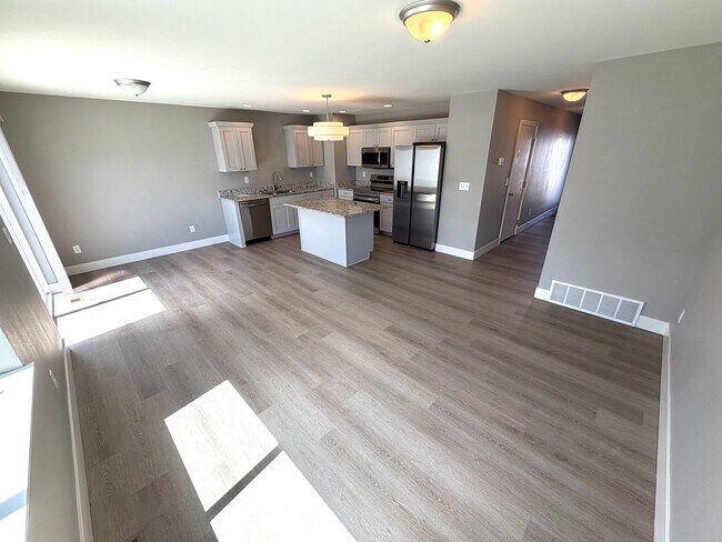 Foto del edificio - 640 Ptarmigan Ln