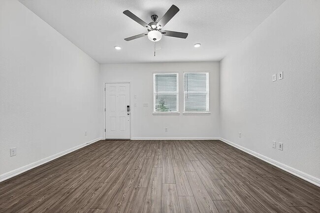 Foto del edificio - 203 Betsy Rd