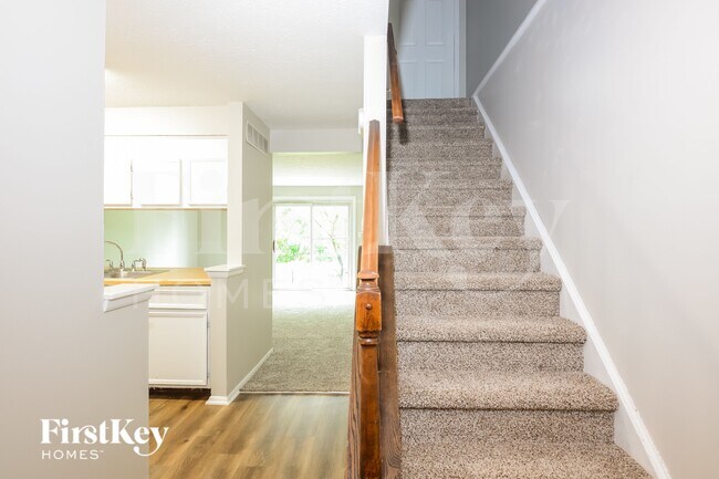 Building Photo - 6847 Cross Key Dr