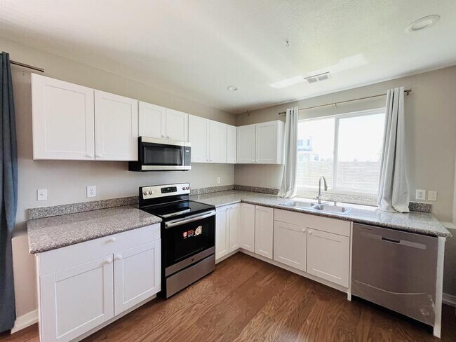 Photo - 4144 W Foxview Dr Apartment