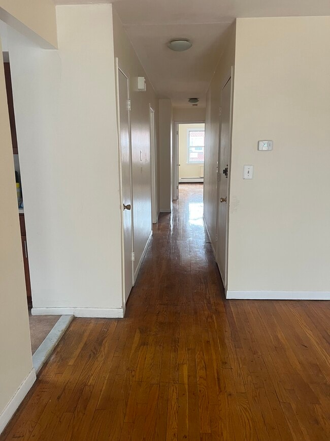 Foto del edificio - 10140 104th St