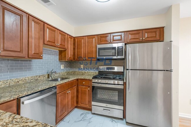 Foto del edificio - 414 Waterford Dr