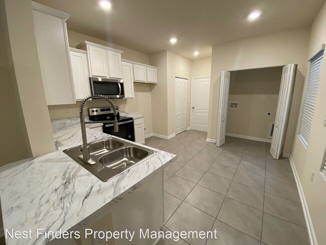 Building Photo - 3 br, 2.5 bath House - 9578 Star Dr