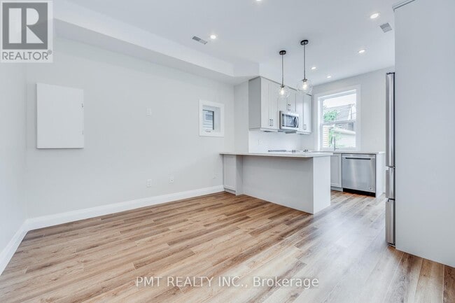 Building Photo - 17 Lockwood Rd